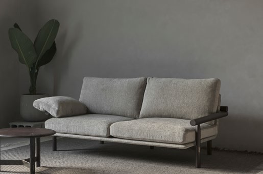 STILT SOFA 2 SEATERS
